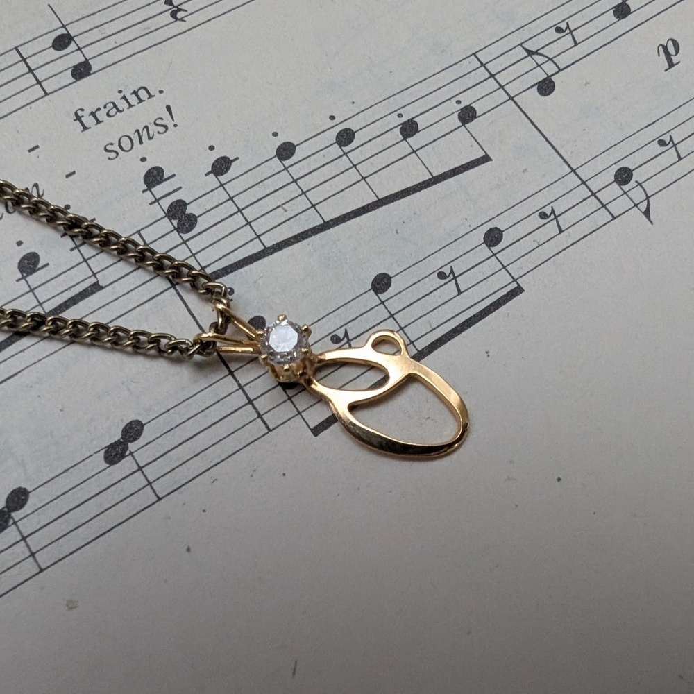 Vintage Goldtone Pendant Necklace - Picture 2 of 8